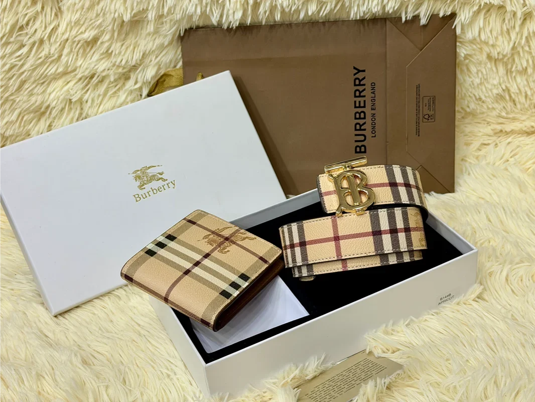 Burberry Check Belt & Wallet Gift Set with Signature B Buckle