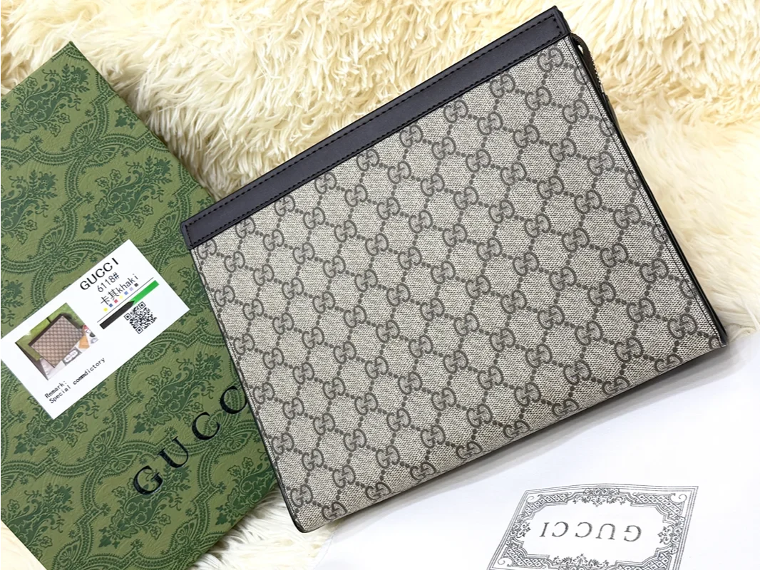 Gucci Beige GG Monogram Classic Zip Pouch