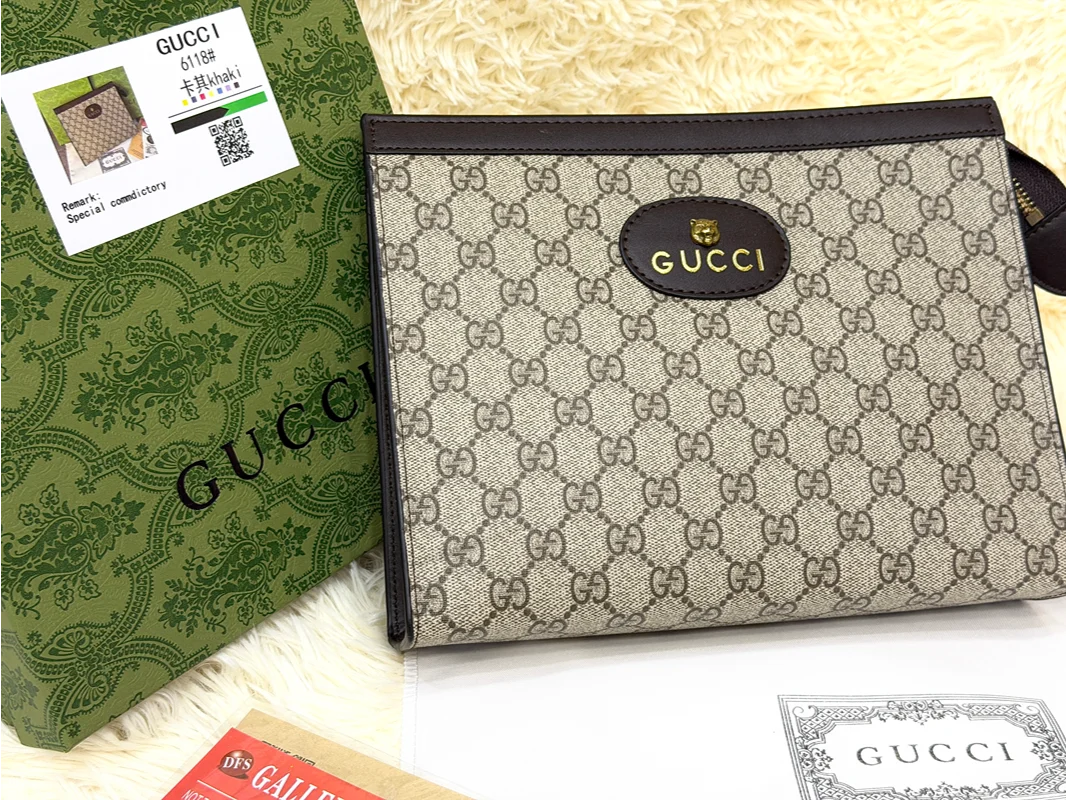 Gucci Beige GG Monogram Oval Logo Zip Pouch
