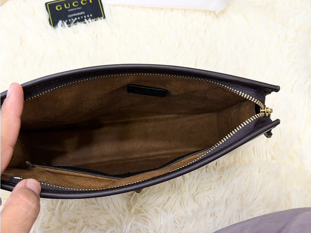 Gucci Beige GG Monogram Oval Logo Zip Pouch