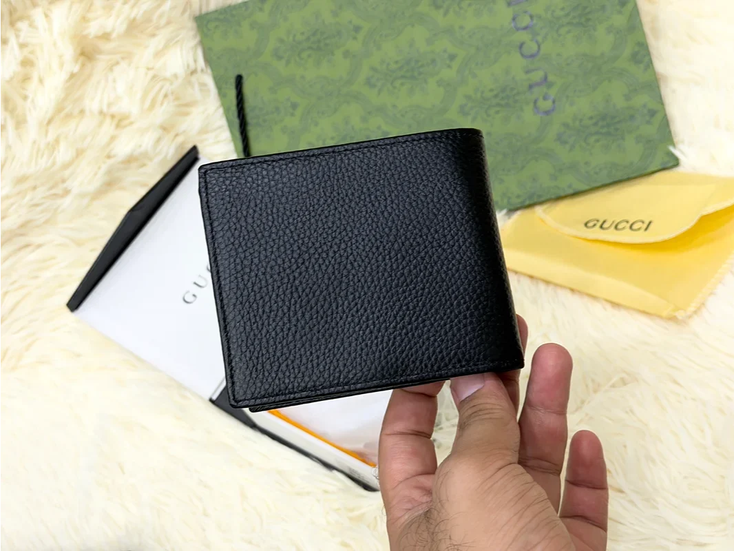 Gucci Black Textured Bifold Wallet with Web Stripe Detail