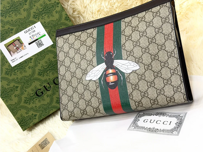 Gucci GG Supreme Bee Print Zip Pouch