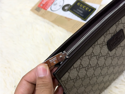 Gucci GG Supreme Beige Monogram Zip Pouch