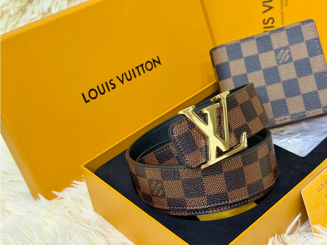 Louis Vuitton Brown Belt & Wallet Gift Set with LV Buckle