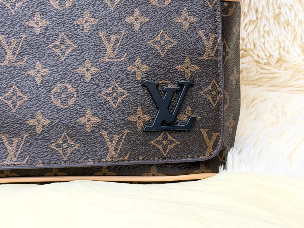 Louis Vuitton Monogram Flap Messenger Crossbody Bag