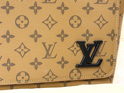Louis Vuitton Monogram Khaki Flap Messenger Crossbody Bag