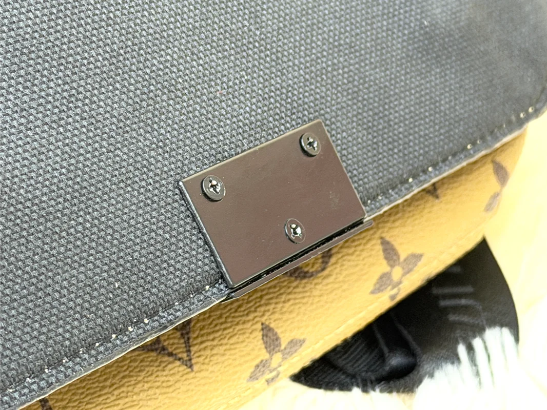 Louis Vuitton Monogram Messenger Crossbody Bag