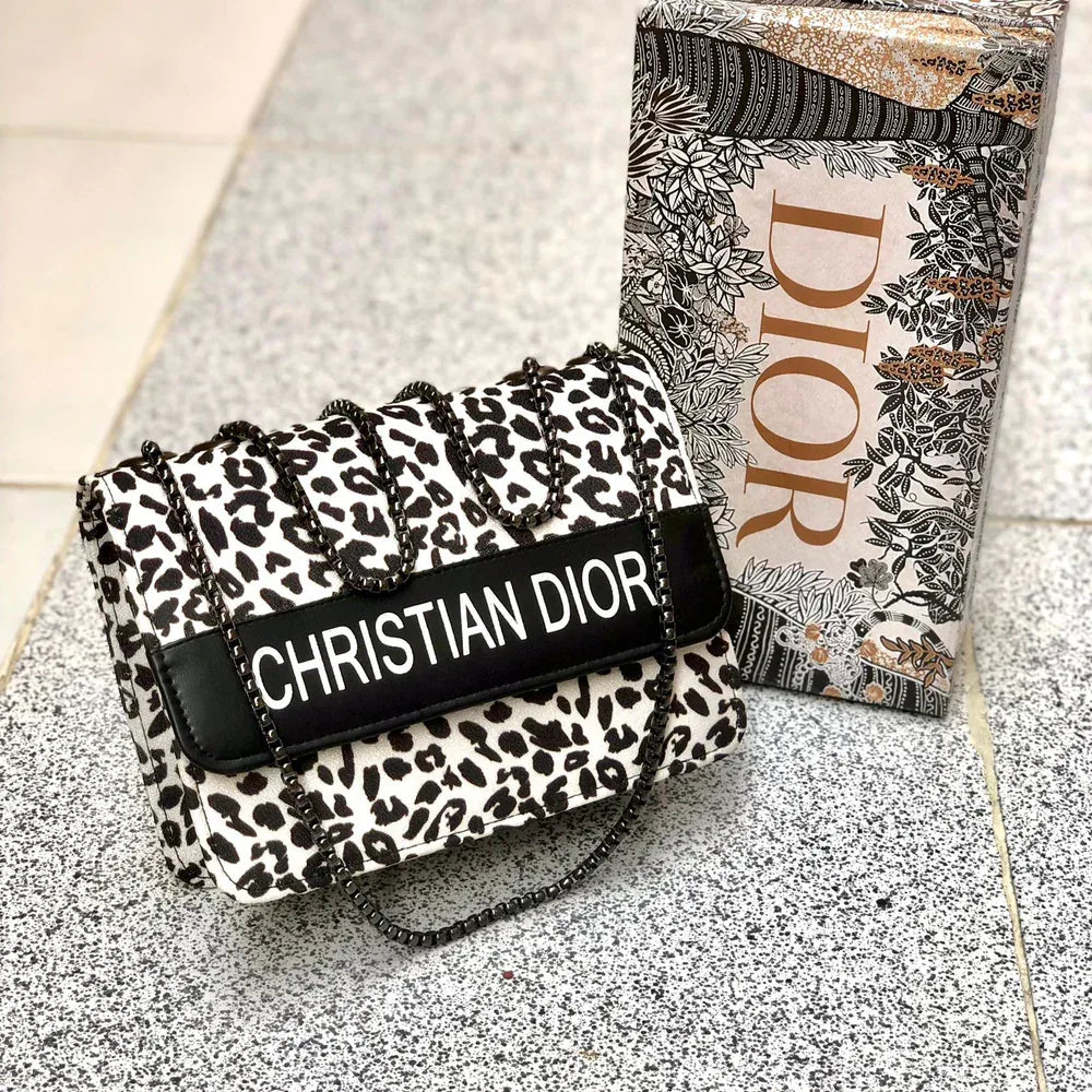 Chris Crossbody