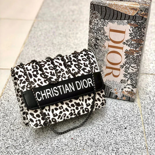 Chris Crossbody
